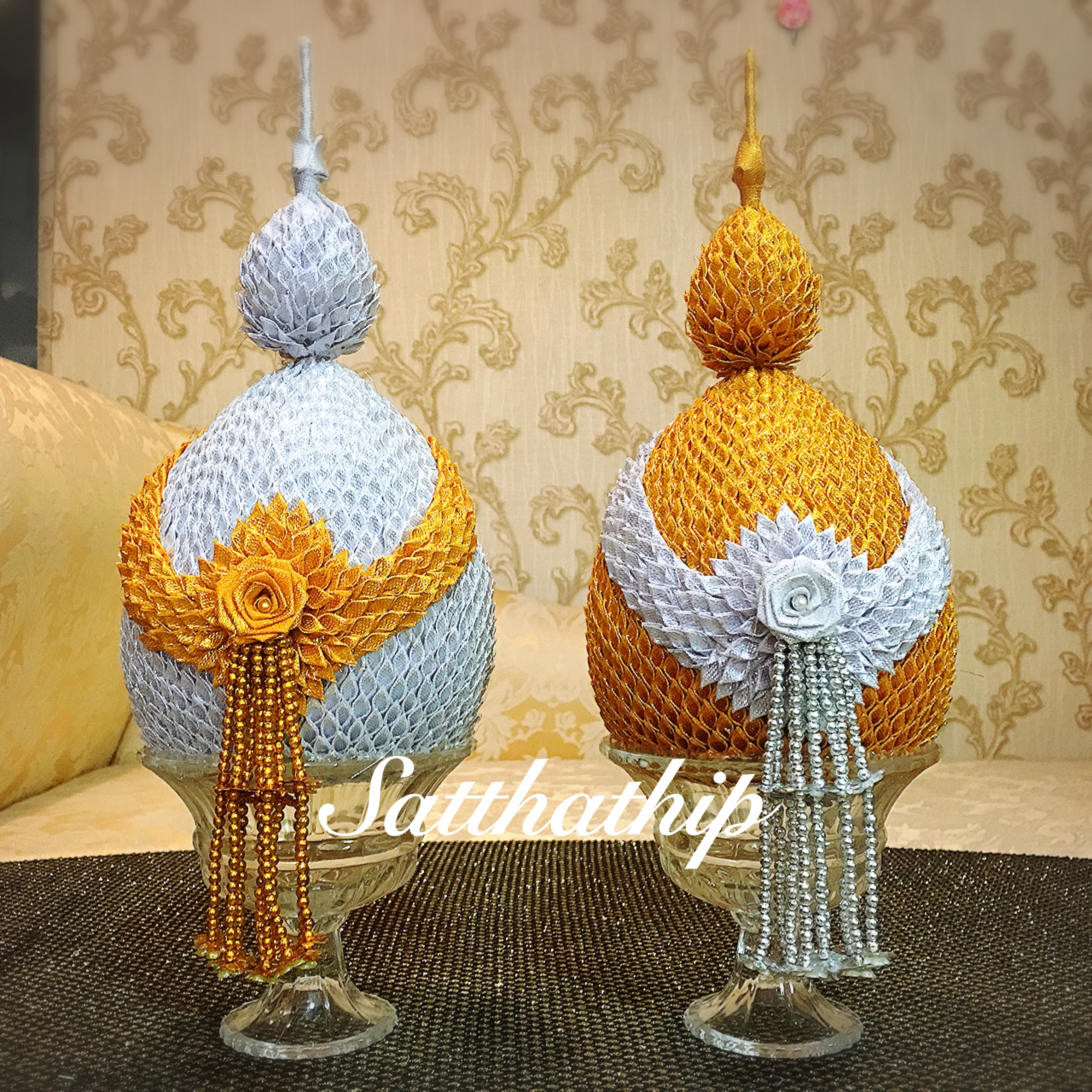 พานพุ่ม - พานพุ่มเงินทอง ประดับเกล็ดผ้า - พานพุ่มผ้าตาด - Phan bush