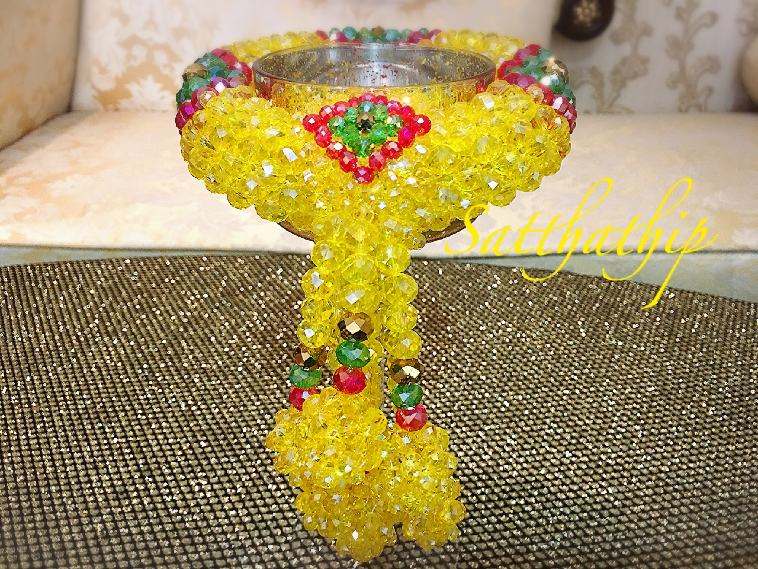 พวงมาลัยคริสตัล สีเหลือง - Crystal Garland