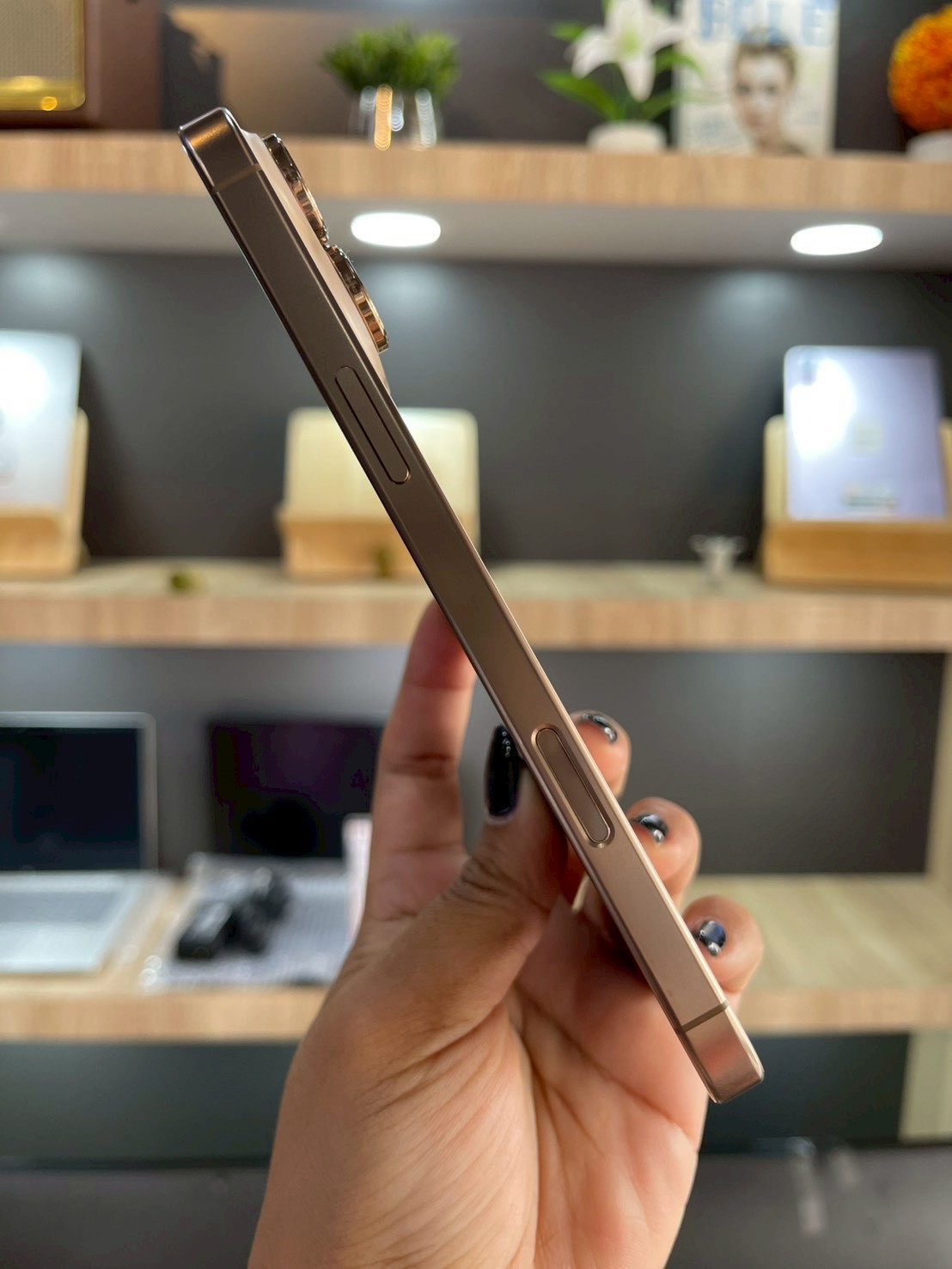 iPhone 16 Pro Max 1TB Desert Titanium