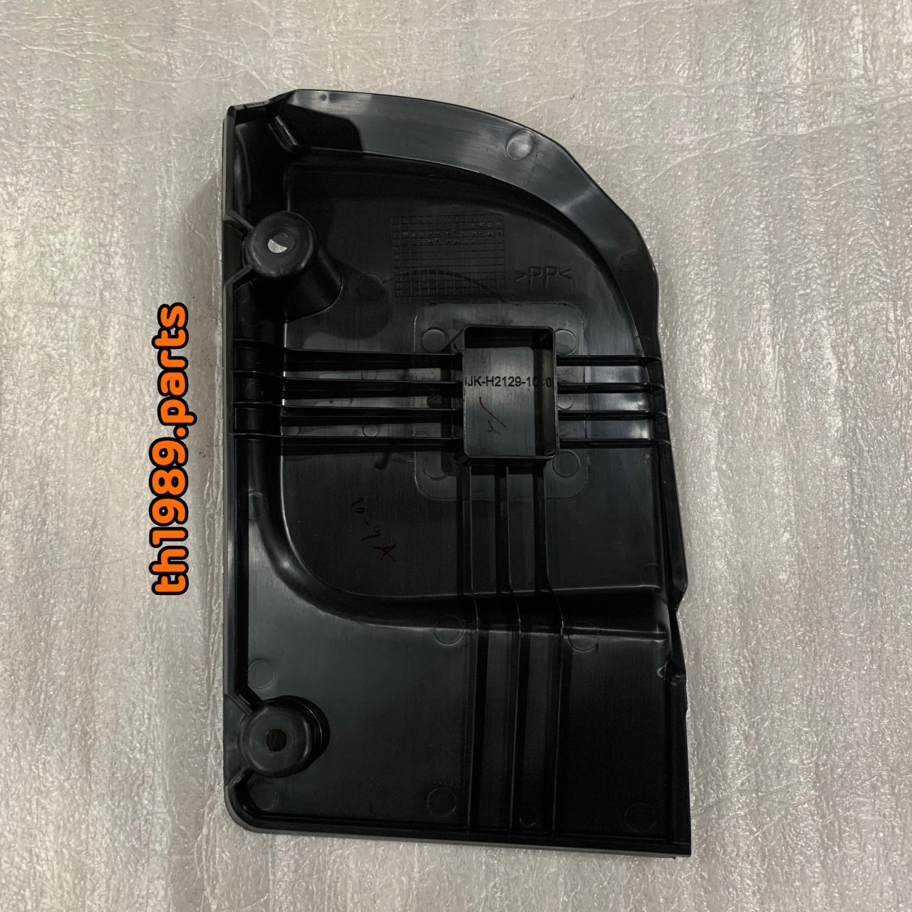 BJK-H2129-10 ฝาครอบแบตเตอรี่ GRAND FILANO HYBRID CONNECTED ABS 2023-2025 (ไม่มีรูแกนสตาร์ท) อะไหล่แท้ YAMAHA