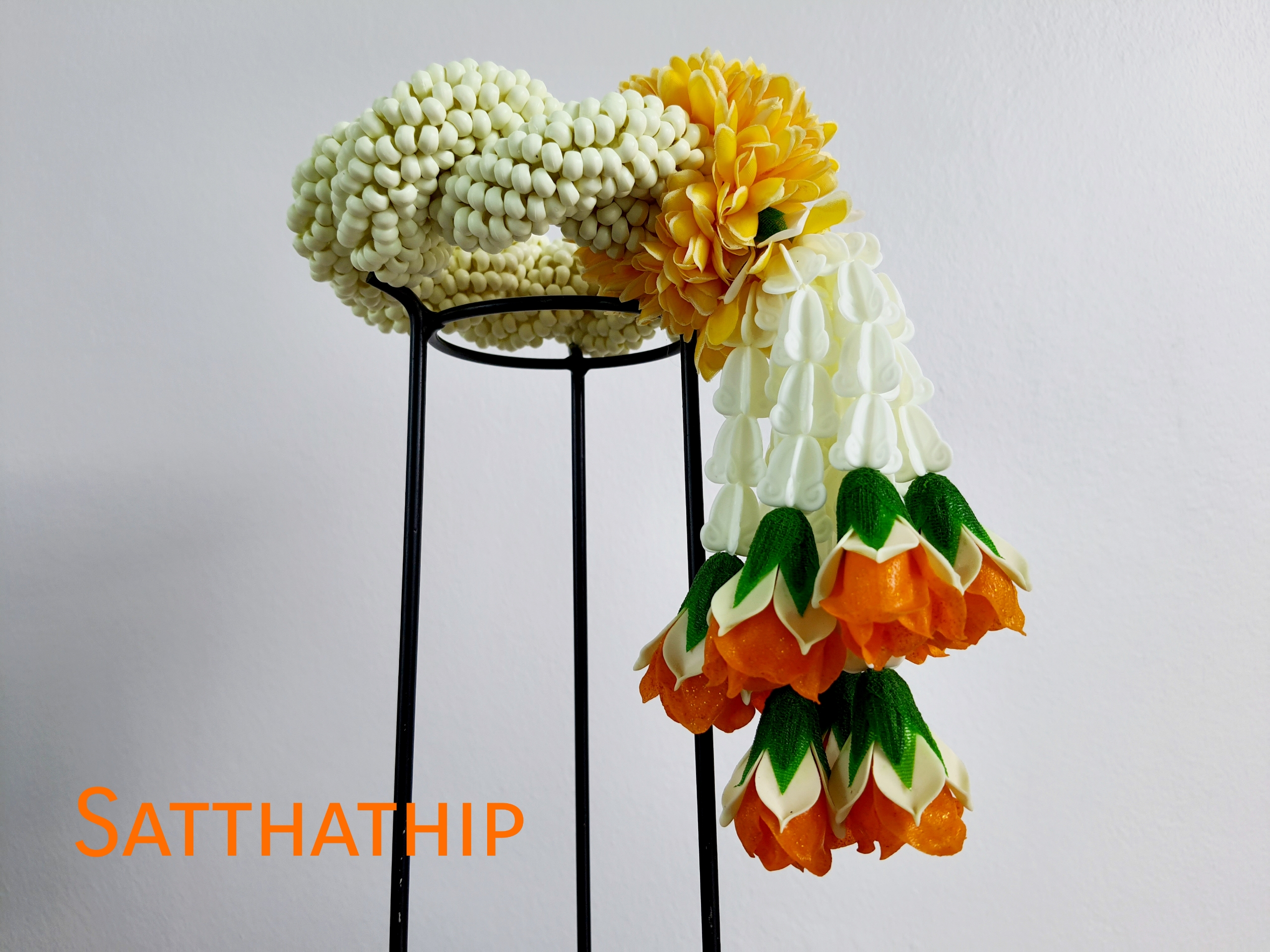 พวงมาลัยดอกรัก - พวงมาลัยดอกรักเกลียว - พวงมาลัยดอกรักเกลียวประดิษฐ์