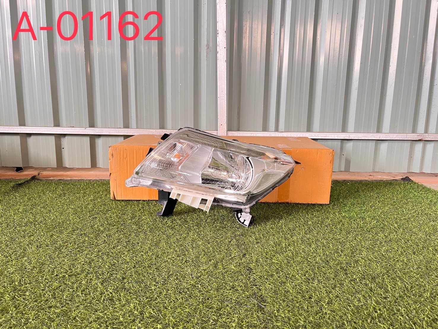 ไฟหน้า L Nissan Navara Np300 2015-18 แท้ถอด