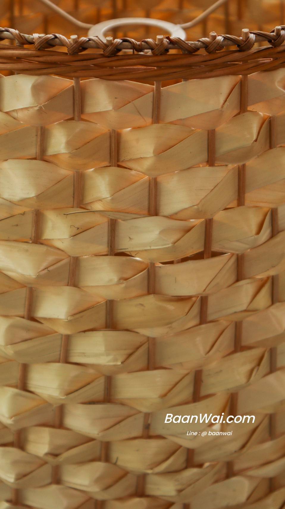 โคมไฟสานใบลาน ขนาด 40 * 30 cm