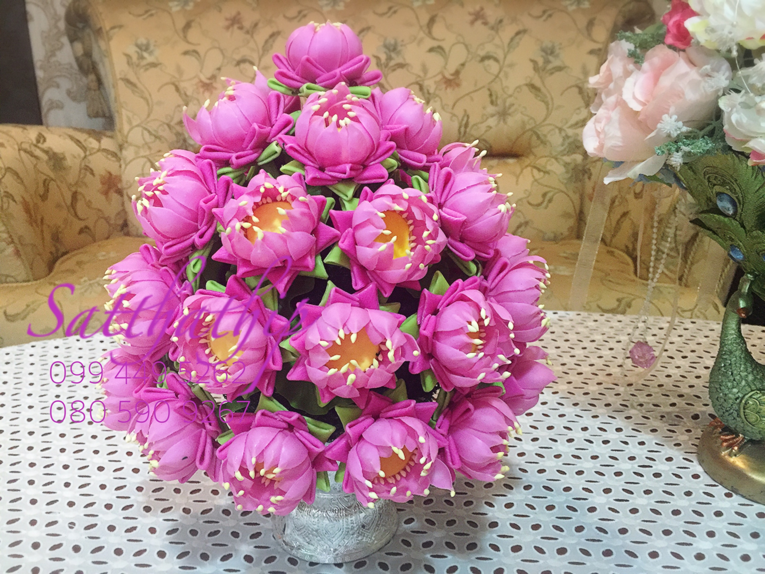 พานพุ่มดอกบัวประดิษฐ์ [9.5 นิ้ว 5,700 บาท/คู่]