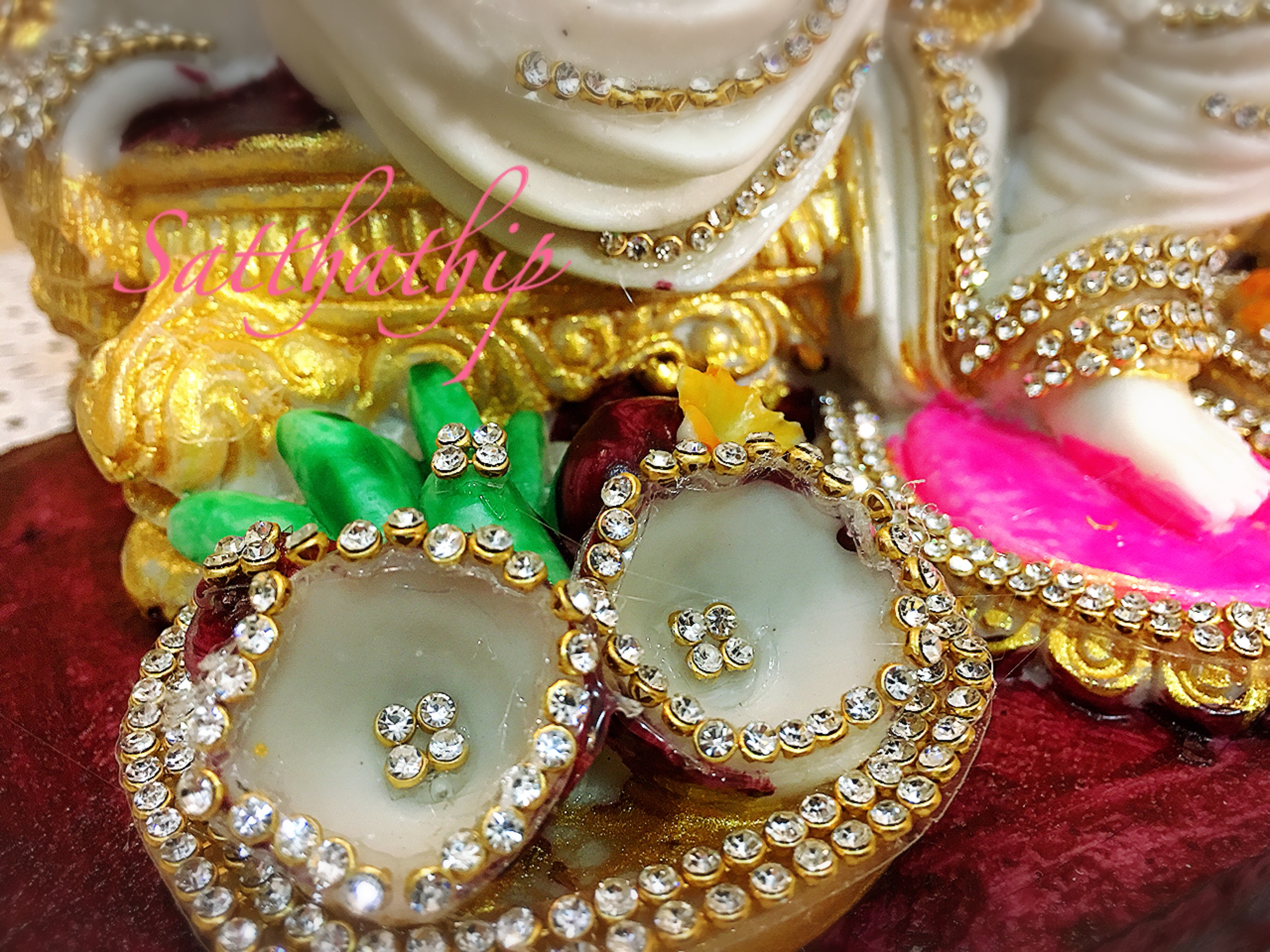 พระพิฆเนศ ปางประทานพร (เรซิ่น แต่งองค์) - Ganesha: Lord of Success