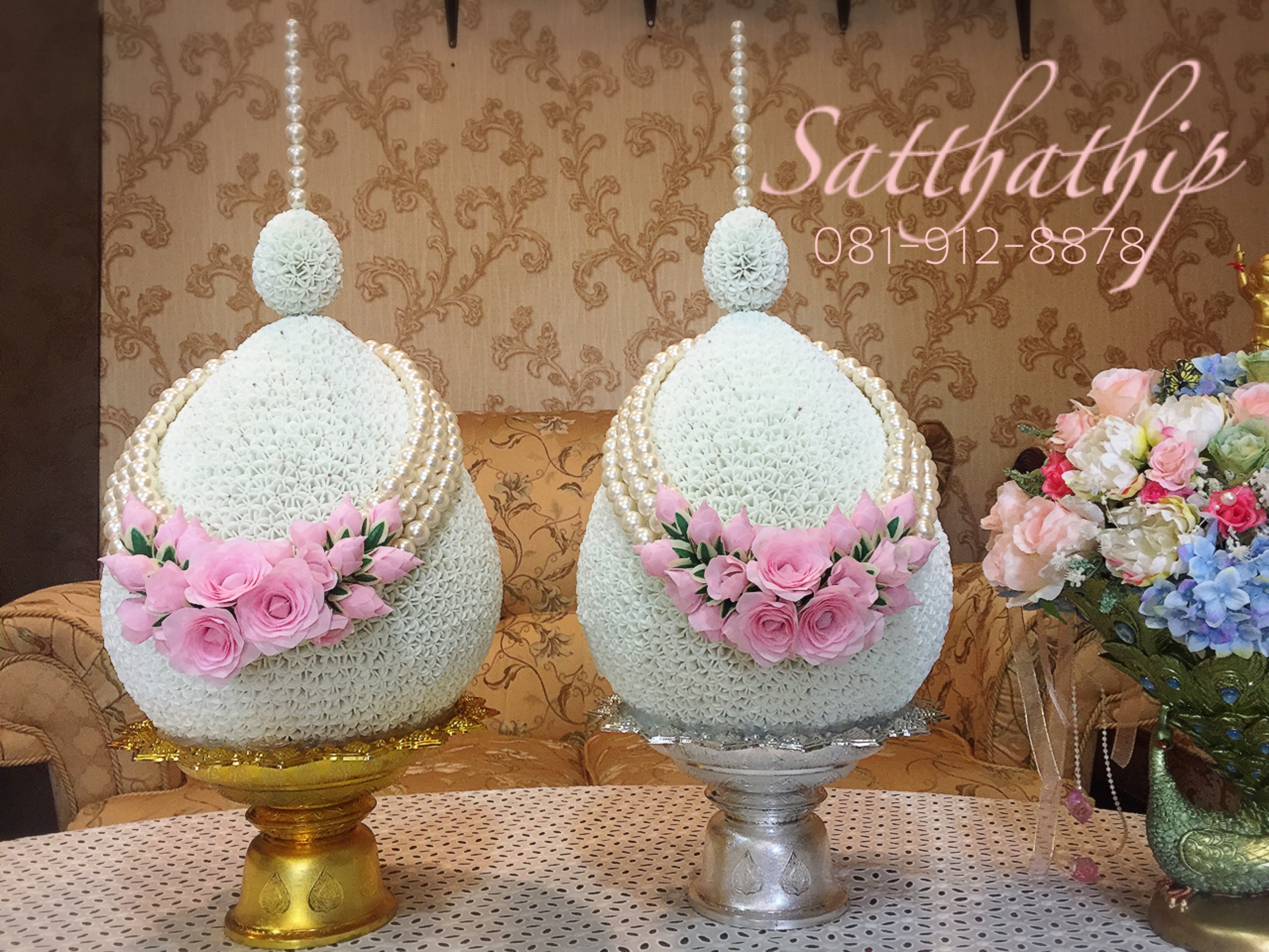 พานพุ่ม - พานพุ่มสักการะ - พานพุ่มดอกรัก - พานพุ่มดอกรักประดิษฐ์ (พลาสติก) - พานพุ่มสีขาว - Panpum