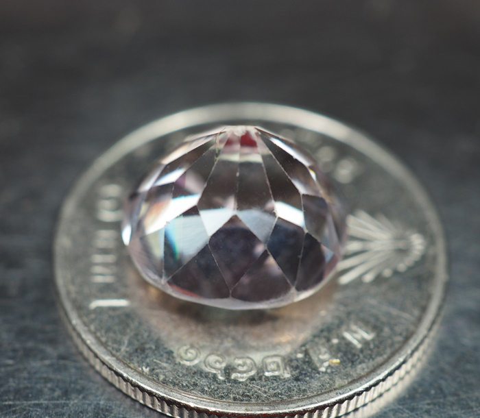 คุนไซต์สีขาว (Kunzite) 6.20 กะรัต