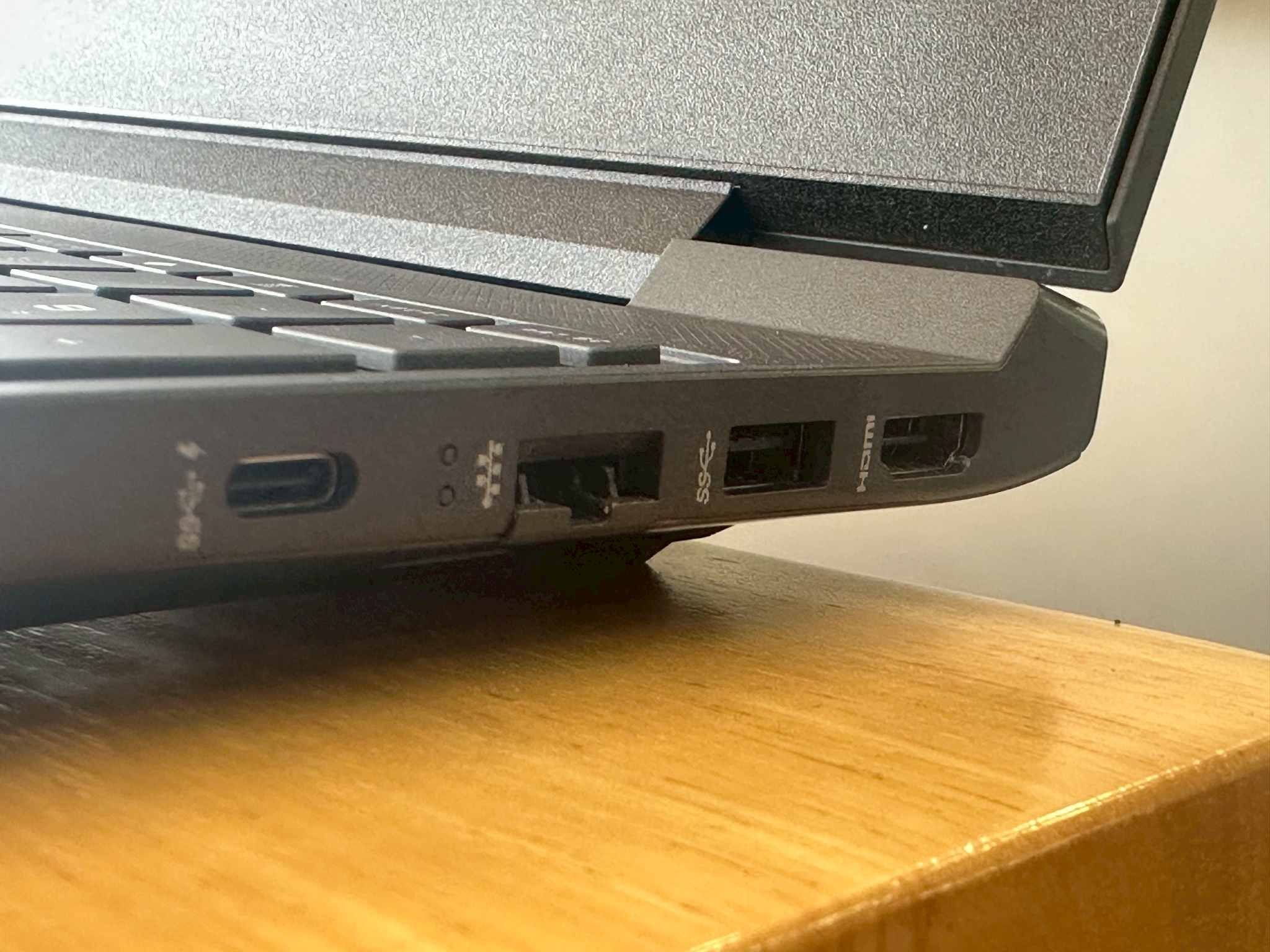 HP VICTUS 15-FB2105AX (MICA SILVER)