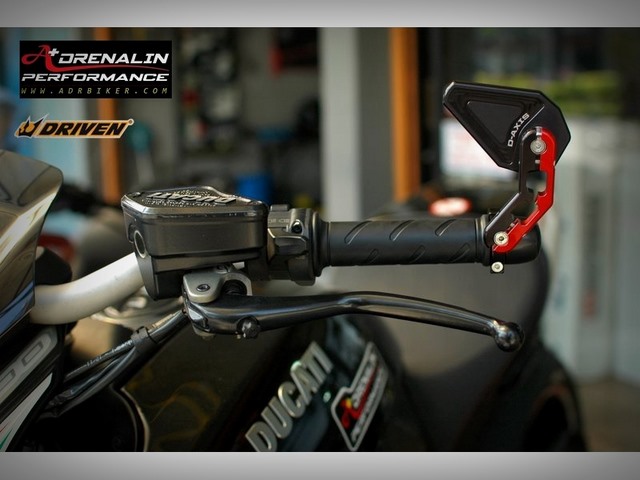กระจกปลายแฮนด์ Driven สำหรับ diavel