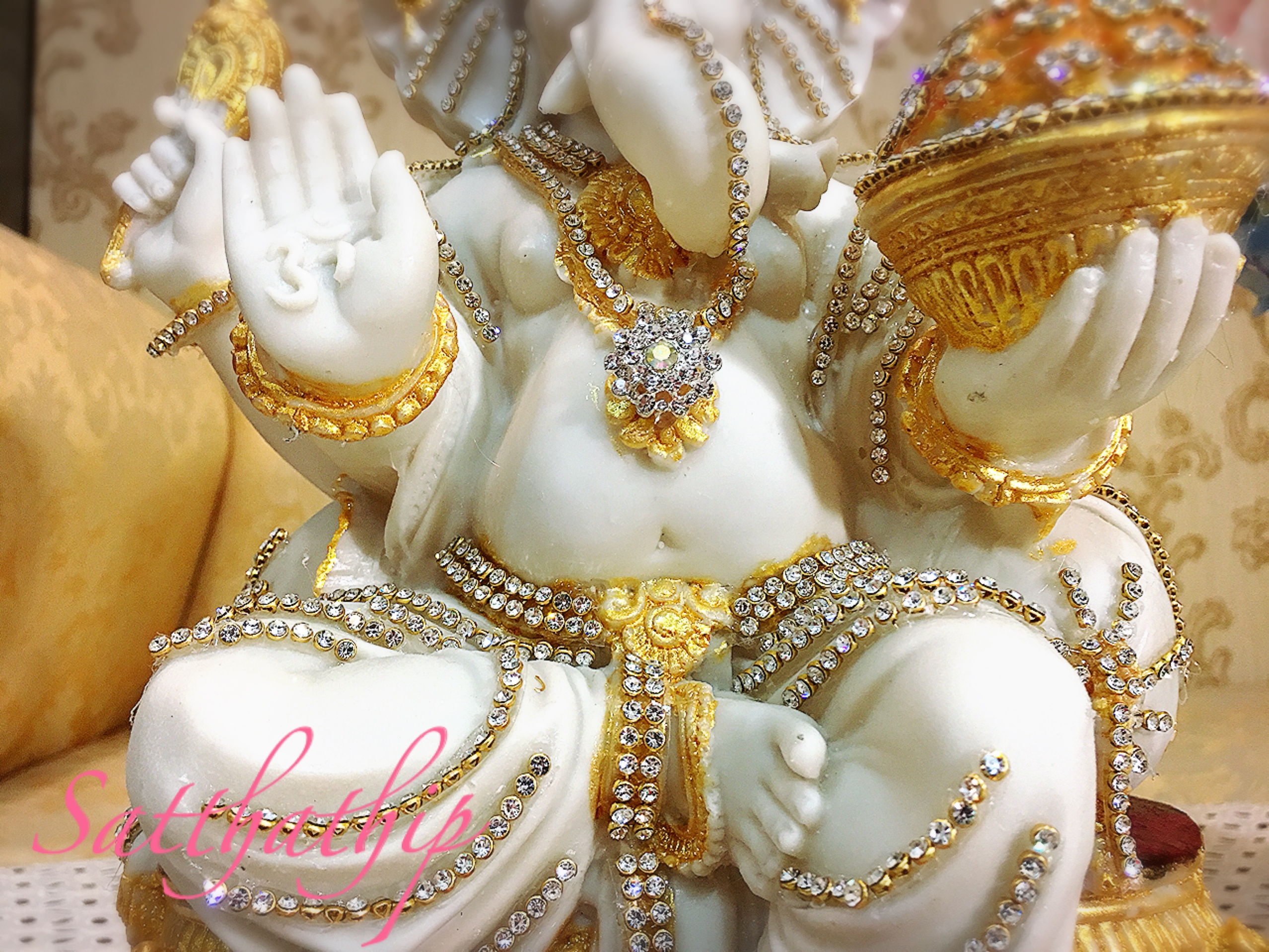 พระพิฆเนศ ปางประทานพร (เรซิ่น แต่งองค์) - Ganesha: Lord of Success