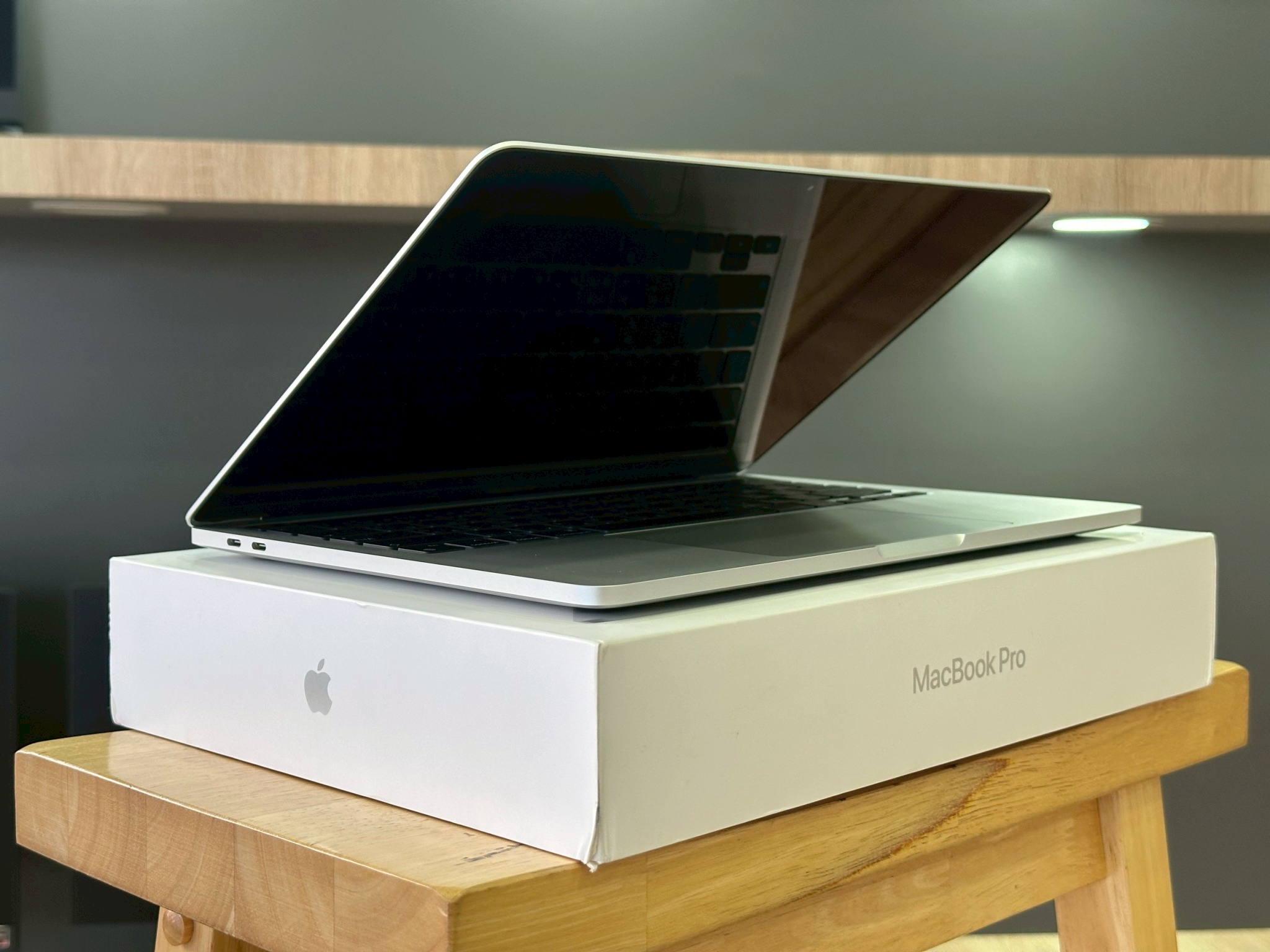 MacBook Pro 13" (M1, 2020) 8/256GB Silver