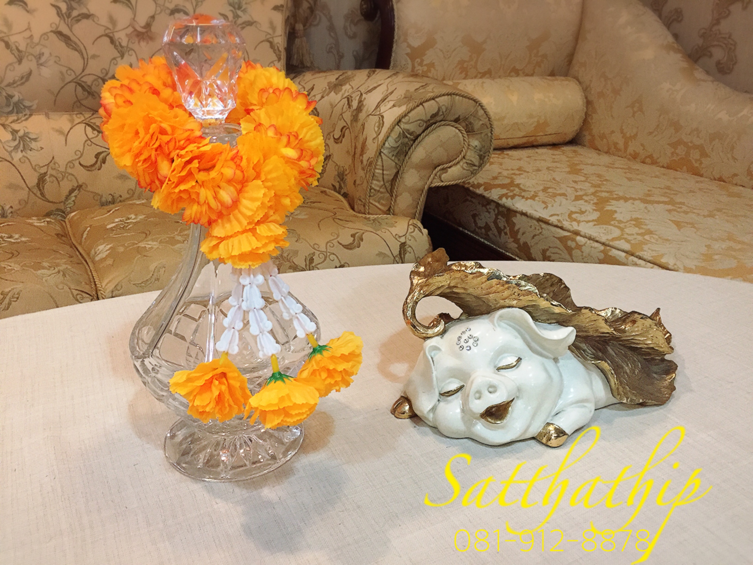 พวงมาลัยผ้า ดอกมัม สีเหลือง, เหลืองส้ม (สีประจำวันจันทร์) - พวงมาลัยผ้า ประจำวันจันทร์ - Fabric garland