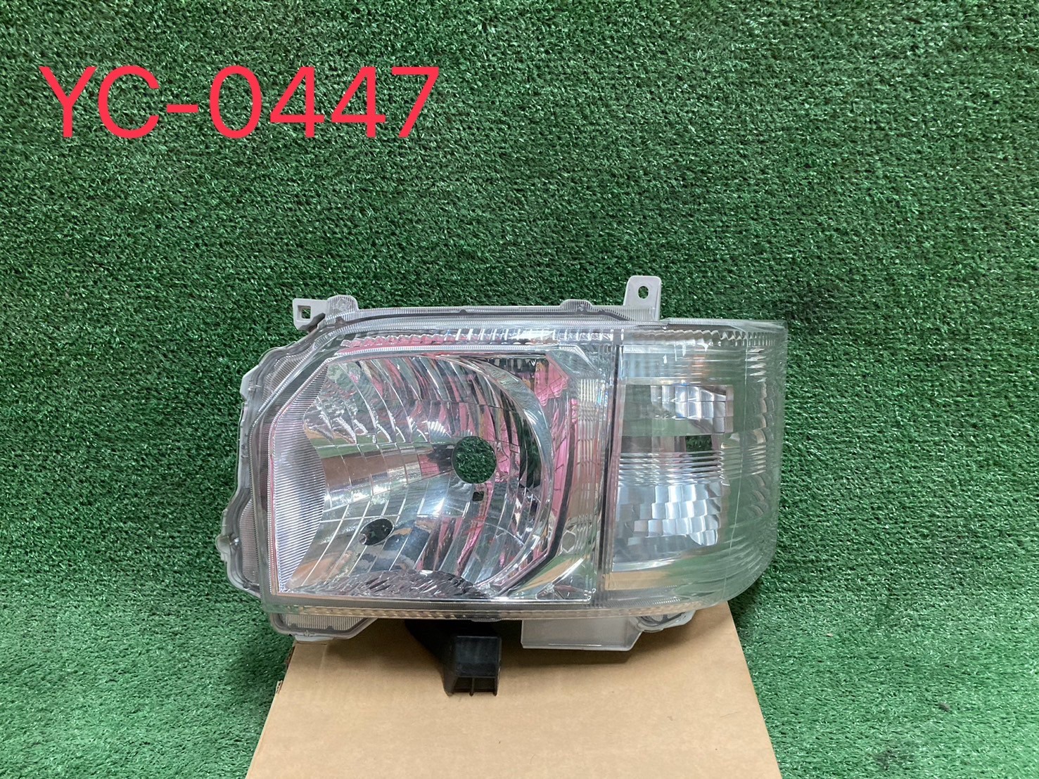 ไฟหน้า L Toyota Commuter 2014+18 แท้ศูนย์
