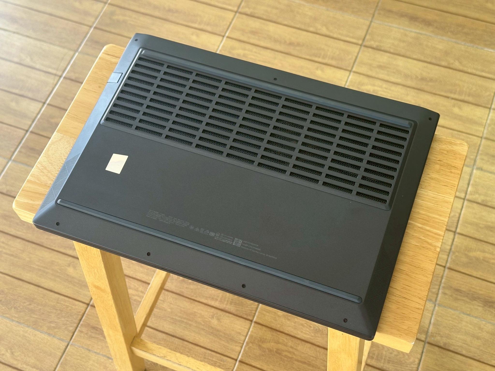 HP VICTUS 15-FB2105AX (MICA SILVER)