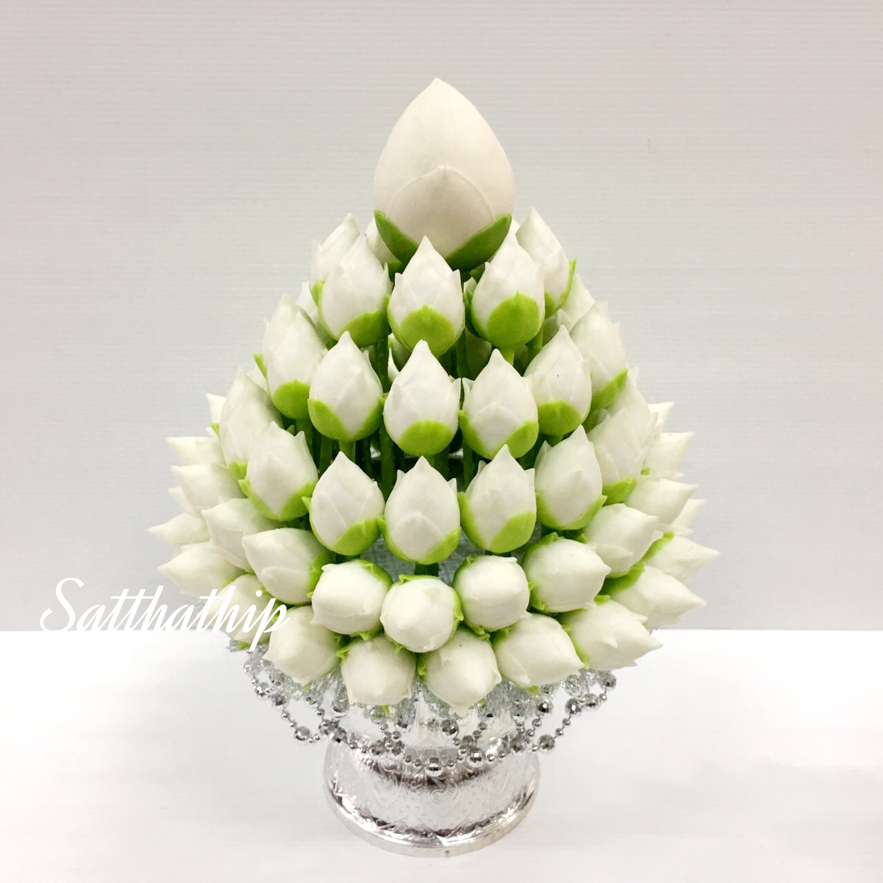 พานพุ่มดอกบัวประดิษฐ์ [9 นิ้ว/ 6,000บาท/คู่]