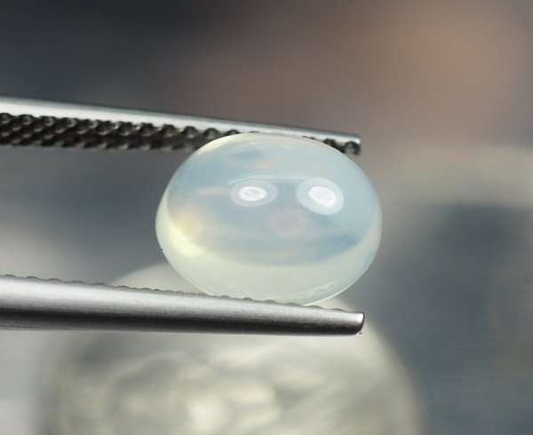 โอปอลขาว (White Opal) 1.70 กะรัต