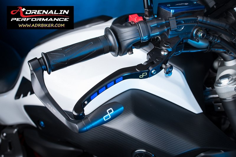 การ์ดแฮนด์ Lightech ทรง GP สำหรับ Diavel