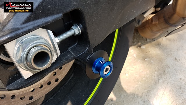 ตุ้มยกแสตนด์ Rizoma สำหรับ Monster 821 2018+