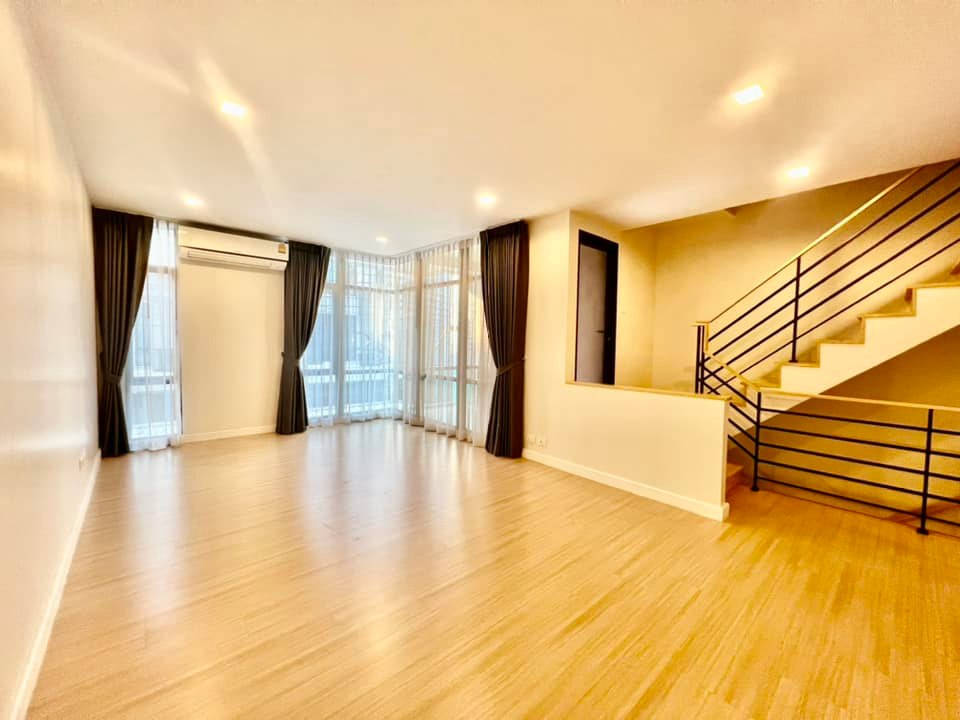 Townhouse Townhome for rent