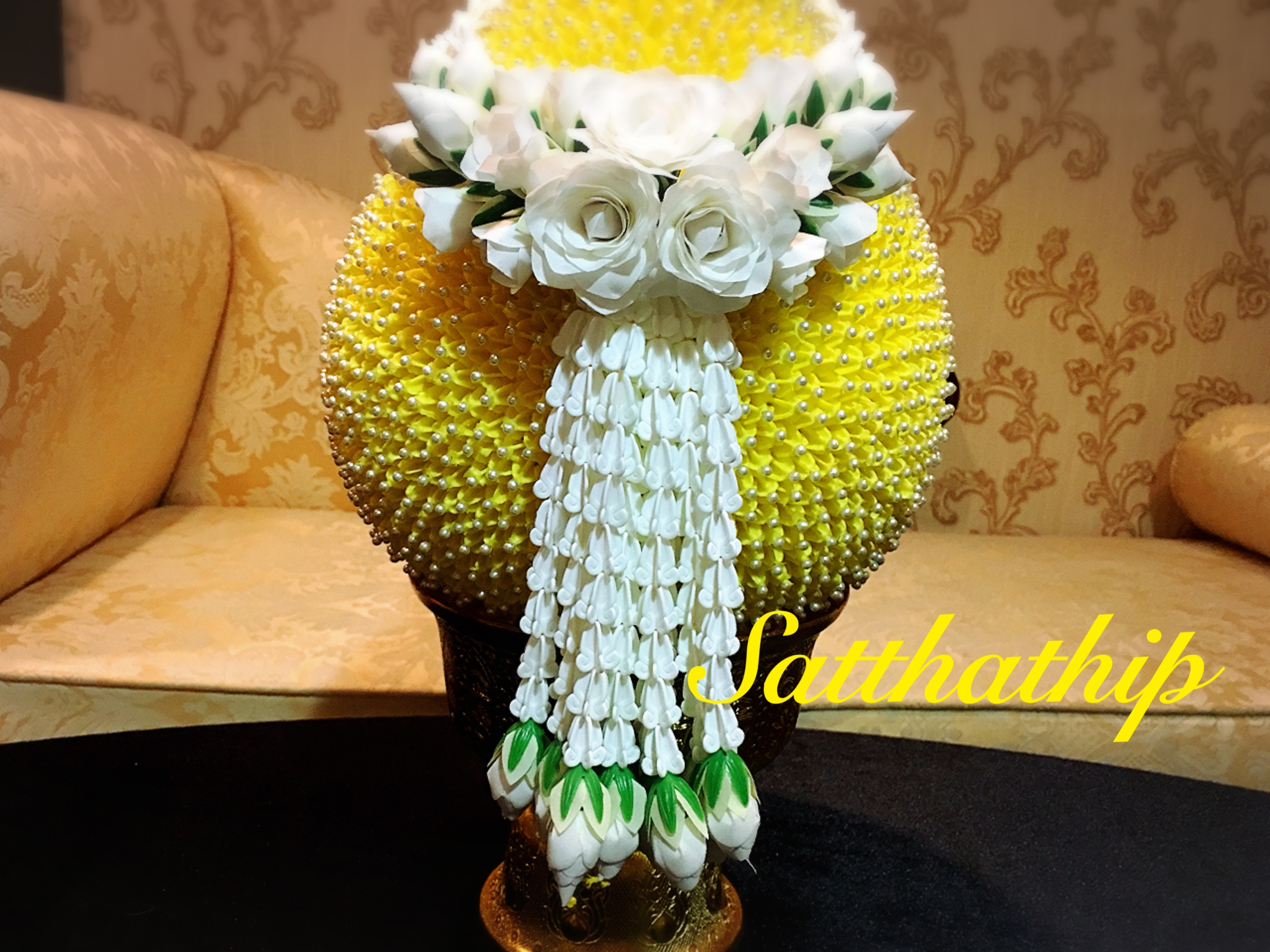 พานพุ่มดอกรักประดิษฐ์ [10"]