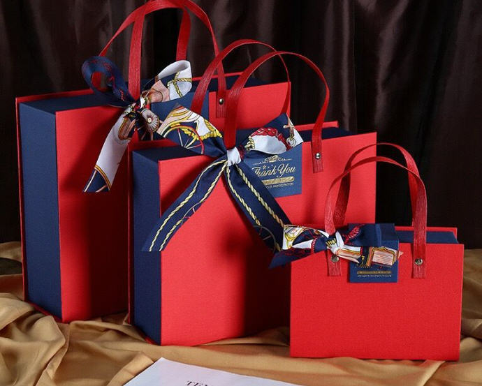 กล่องใส่ของขวัญ,กล่องกระดาษใส่ของขวัญ,มี3ขนาดให้เลือก(ไม่รวมโบว์)