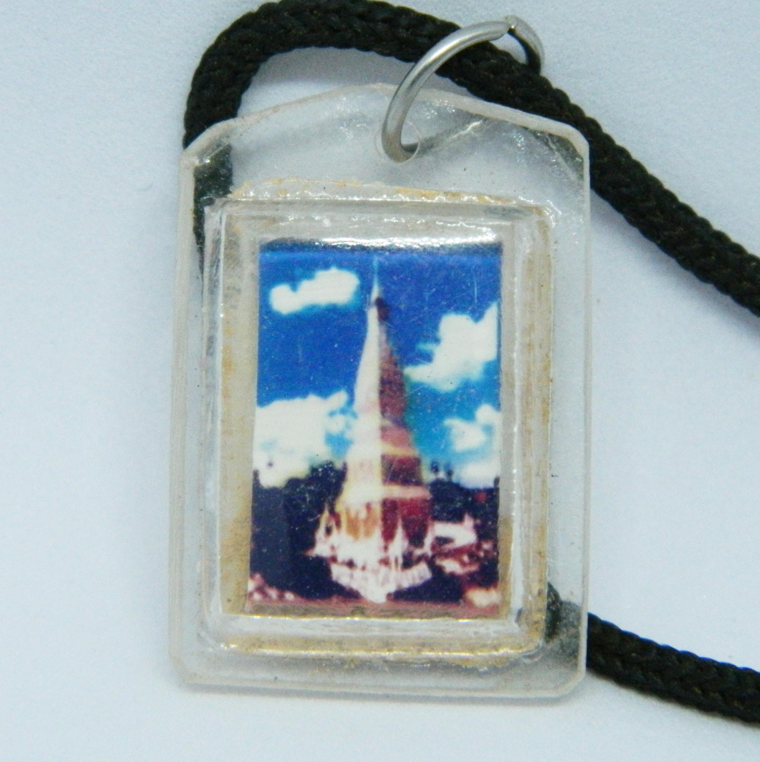WN110-ล็อกเก็ตรูปถ่ายพระธาตุพนม หลังดิน เลี่ยมกันน้ำ