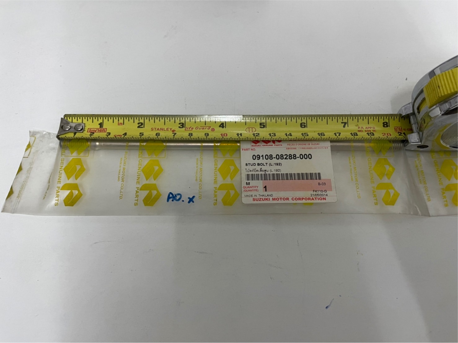 โบ้ลท์ยึดเสื้อสูบ สำหรับรุ่น SMASH Revo FK110-G อะไหล่แท้ SUZUKI 09108-08288-000