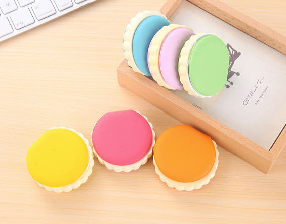 สมุดฉีกรูปมาการอง