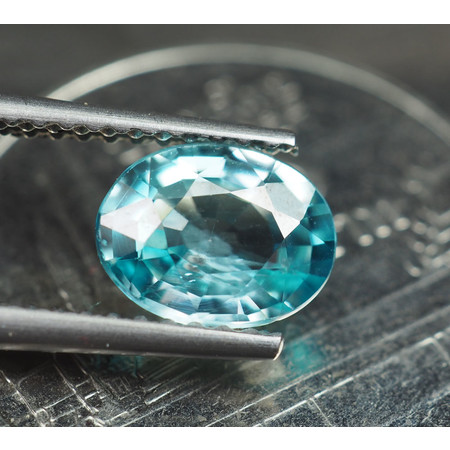 เพทาย (Blue Zircon) 1.40 กะรัตสีฟ้า