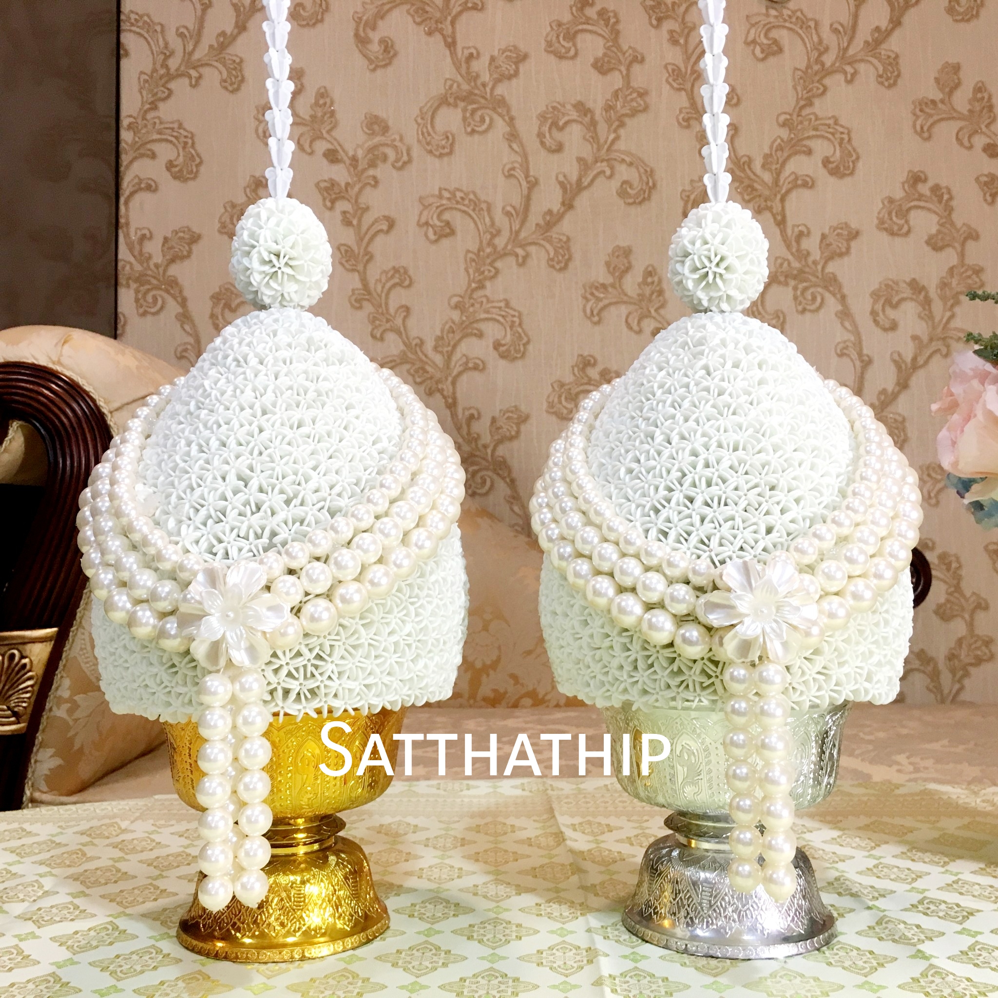 พานพุ่มดอกรักประดิษฐ์ [7"]