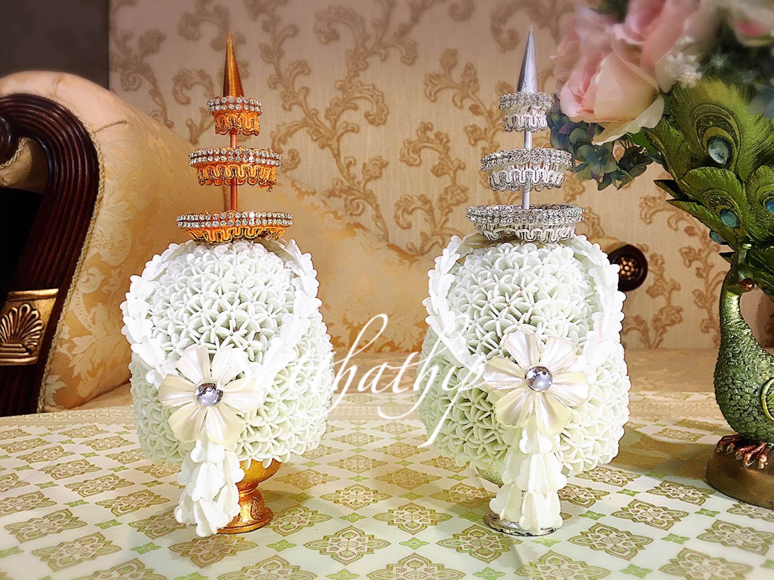 พานพุ่ม - พานพุ่มสักการะ - พานพุ่มดอกรัก - พานพุ่มดอกรักประดิษฐ์ (พลาสติก) - พานพุ่มสีขาว - Panpum