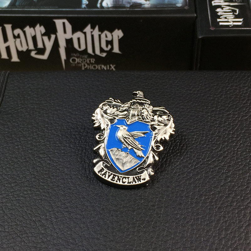 เข็มกลัดประจำบ้าน สำหรับนักเรียนฮอกวอตต์