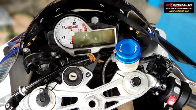 ฝากระปุกน้ำมันเบรค Lightech สำหรับ S1000RR 2015+