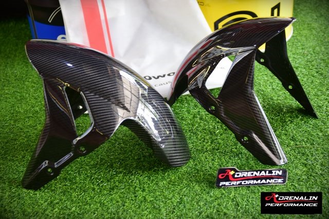Carbon World - บังโคลนหน้าคาร์บอน (Front Fender Carbon) สำหรับ S1000RR 2020+