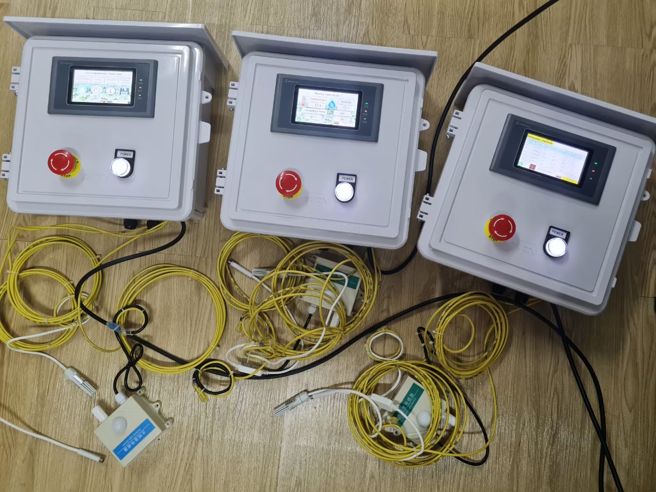 ตู้ควบคุม PLC HMI อ่านค่าสภาพแวดล้อม ขนาดเล็ก x SMC