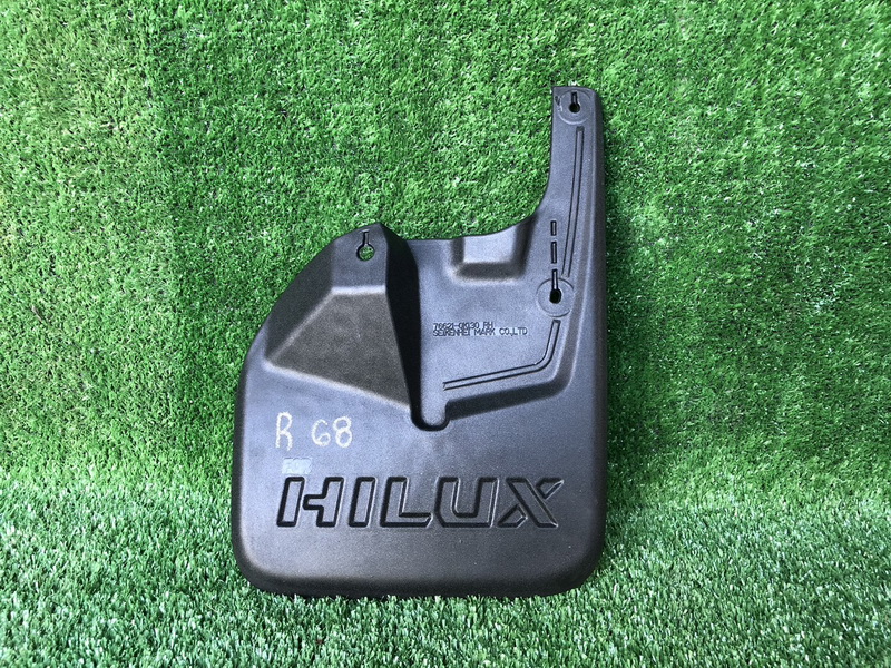 แผ่นกันโคลนรถยนต์