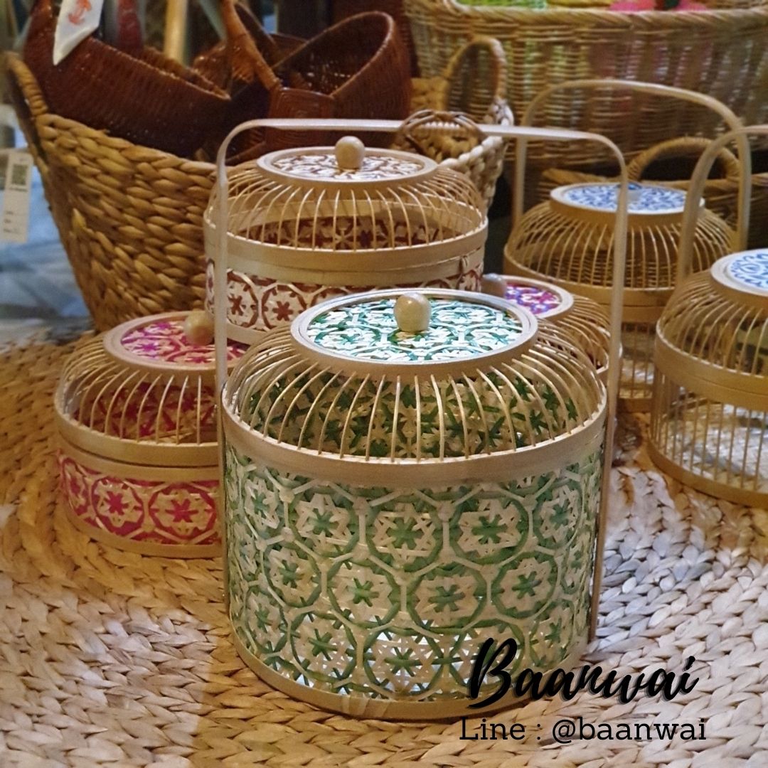 ปิ่นโตไม้ไผ่ลายพิกุล ทรงกลม ฝากรงนก ขนาด 9 นิ้ว