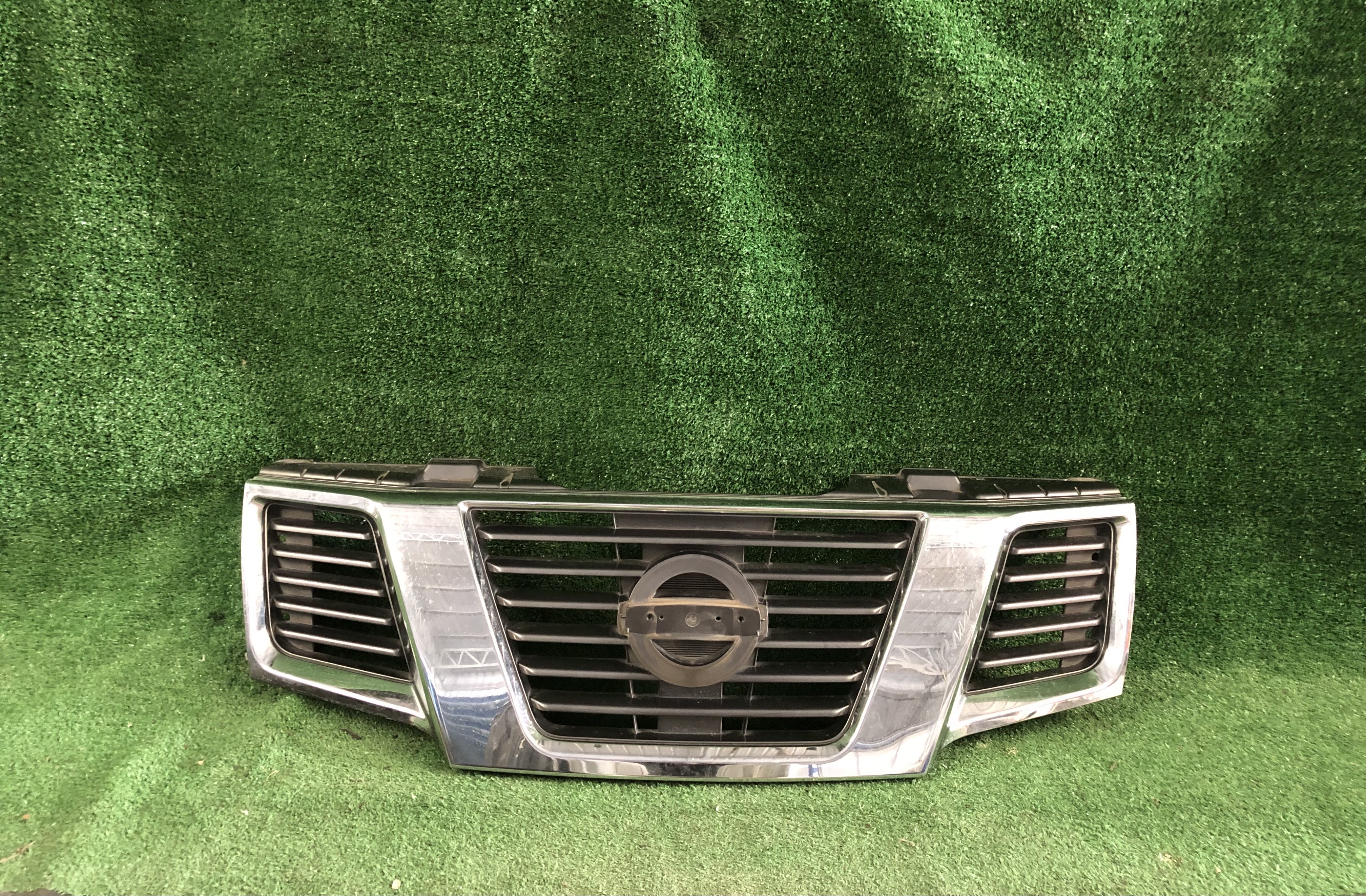 หน้ากระจัง Nissan Navara 2012-14