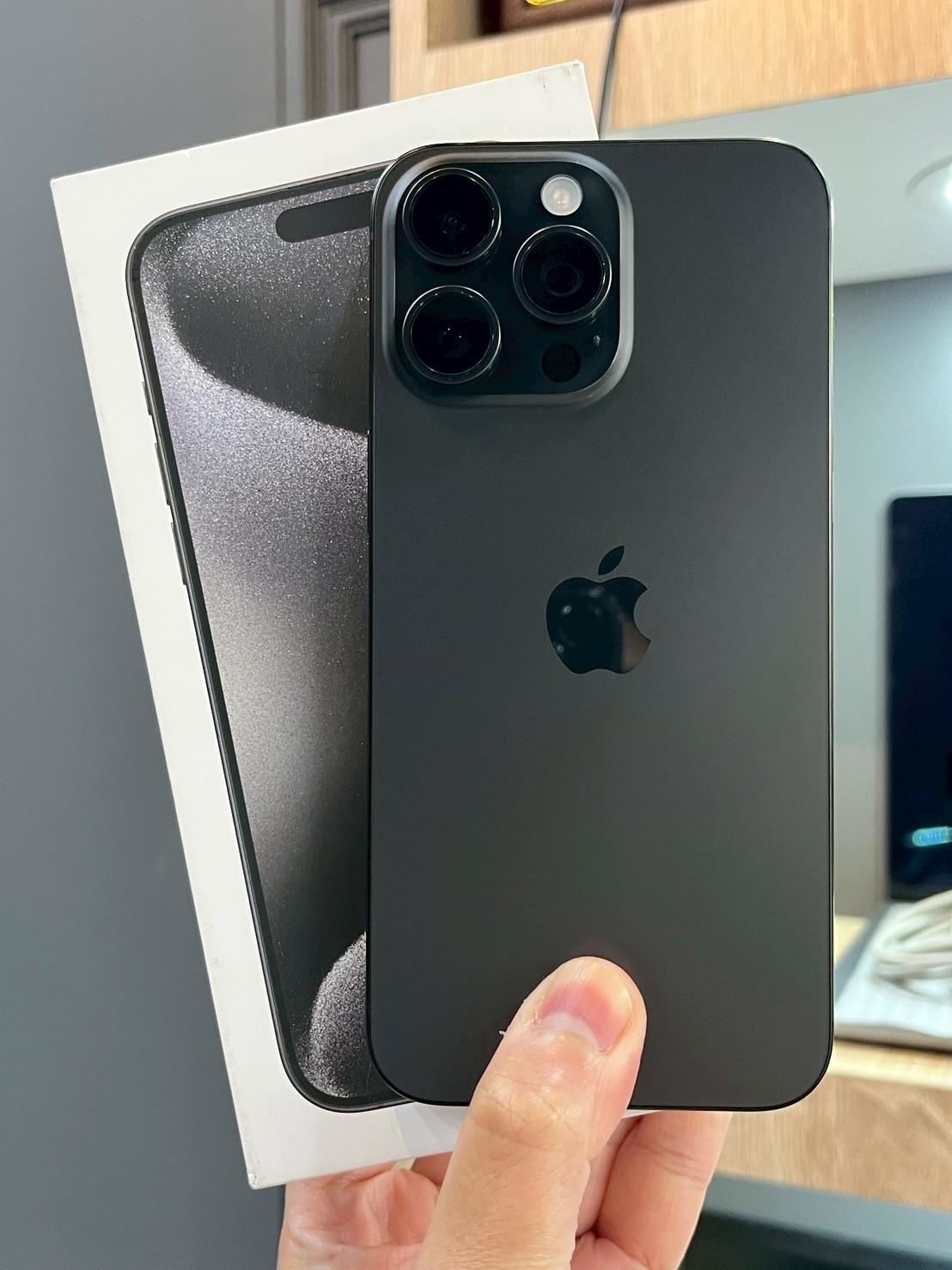 iPhone 15 Pro Max 256GB Black Titanium