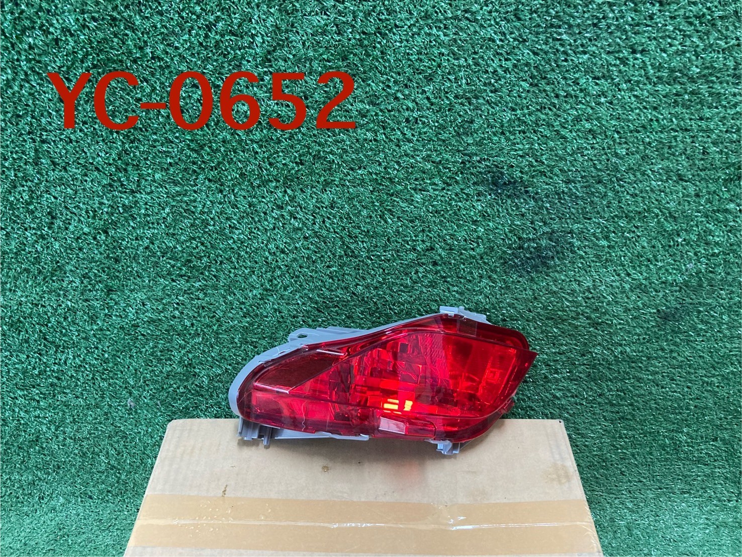 ไฟทับทิมหลัง R (ไฟหลอก) Toyota Yaris/Vios แท้ศูนย์