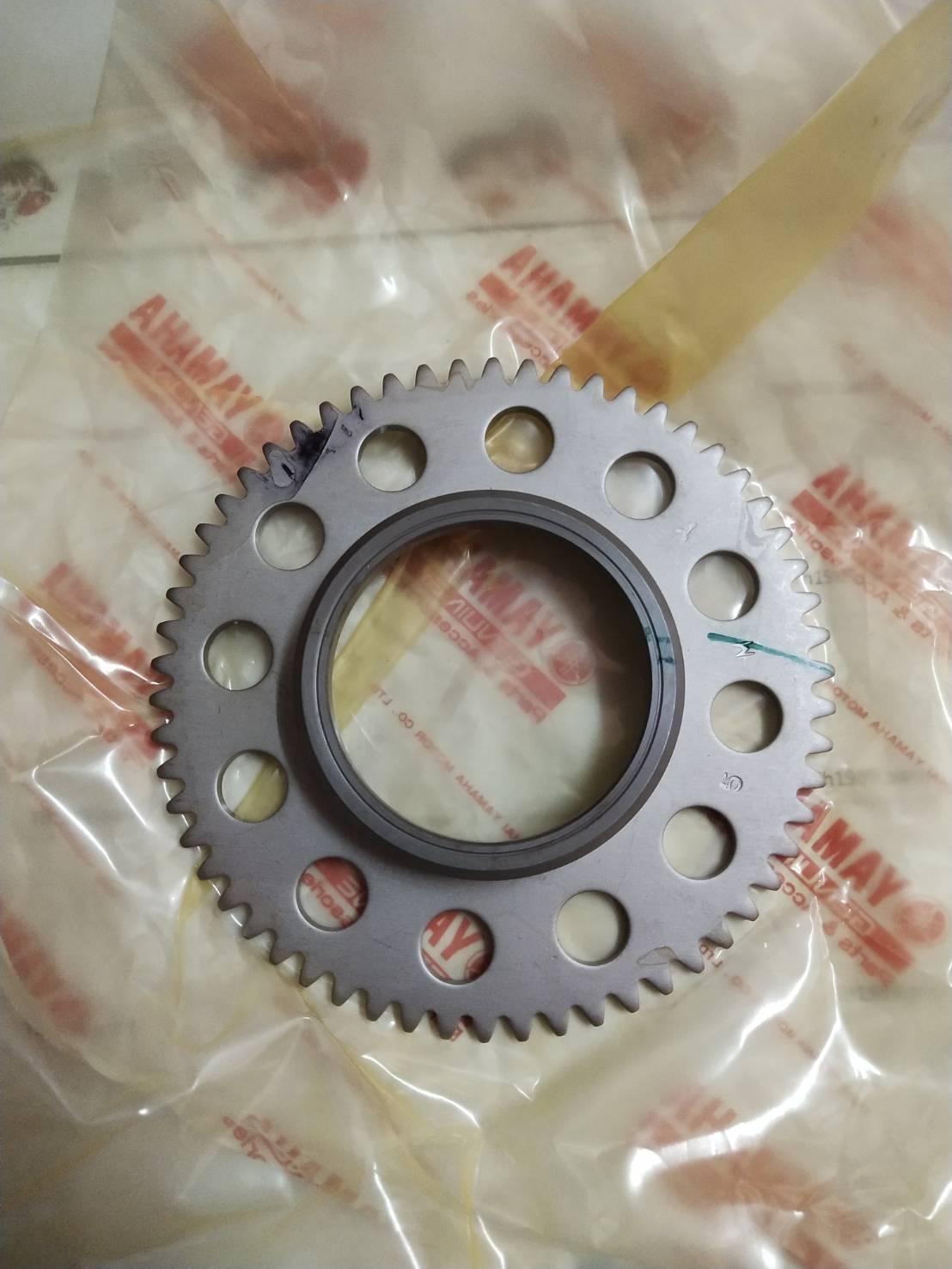 มูเล่ย์สตาร์ทเตอร์ สำหรับรุ่น MIO,FINO,NOUVO,NOUVO MX อะไหล่แท้ YAMAHA 5VV-E5524-00