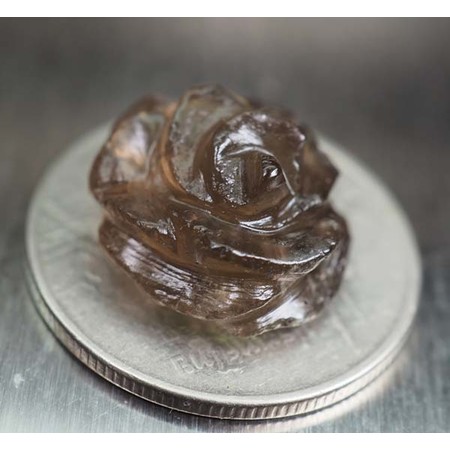 สโมคกี้ควอร์ตแท้ 7.15 กะรัตแกะเป็นรูปดอกไม้