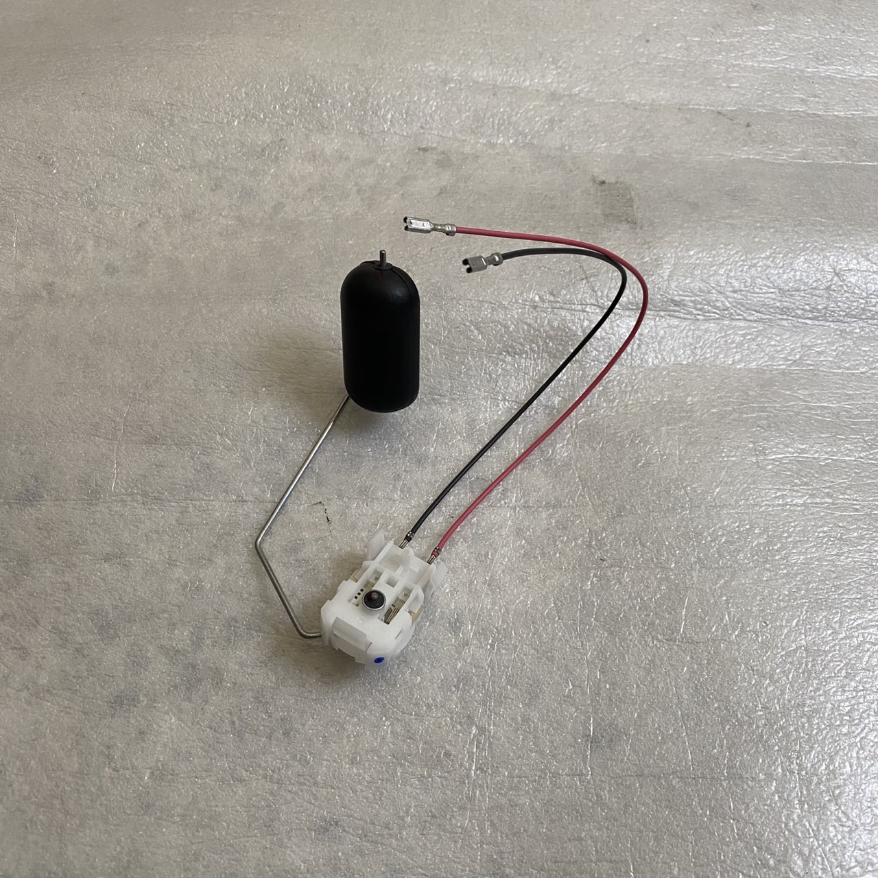 37800-KZV-T01 ชุดลูกลอยวัดระดับน้ำมันเชื้อเพลิง DREAM SUPER CUB 2014 อะไหล่แท้ HONDA