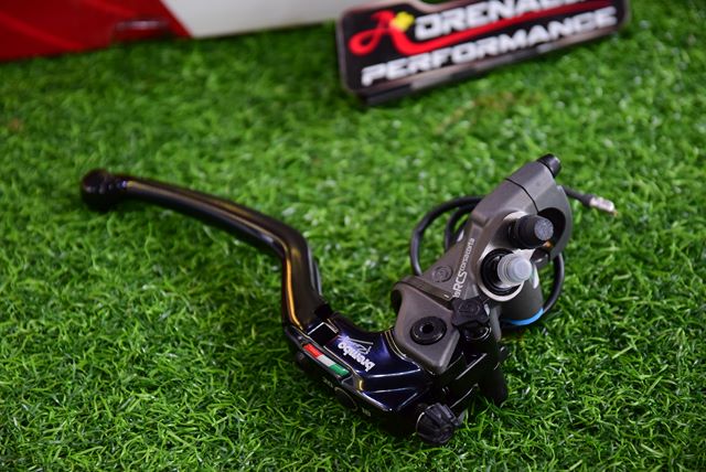 ปั๊มเบรคบน Brembo 19Rcs corsa corta