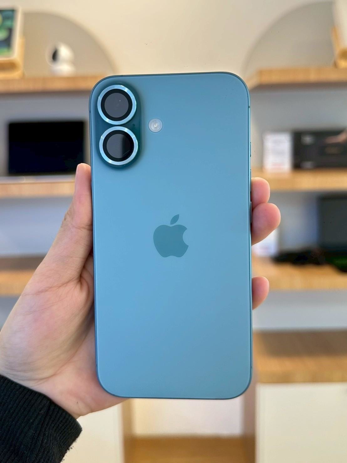 iPhone 16 Plus 128GB Teal