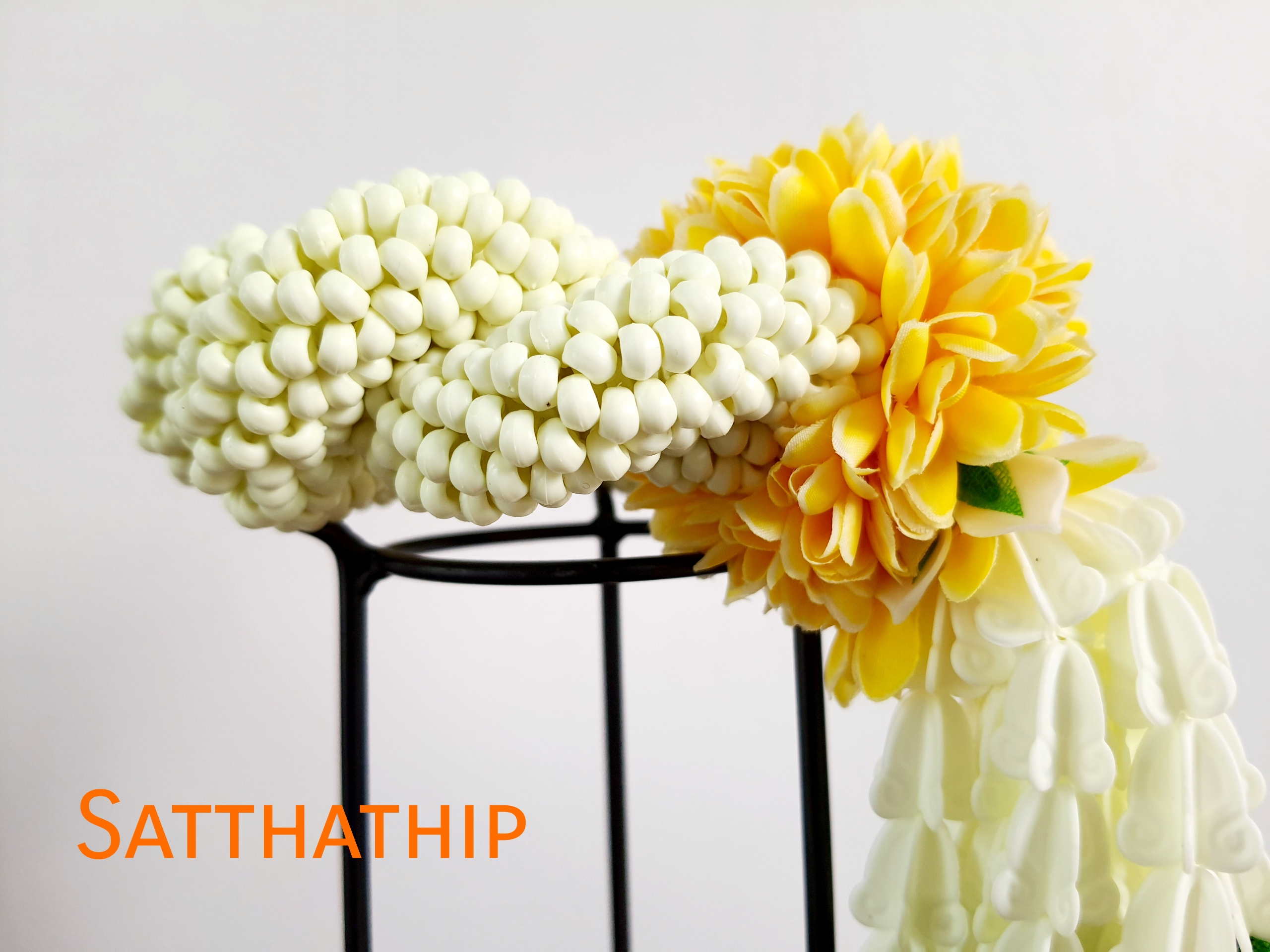 พวงมาลัยดอกรัก - พวงมาลัยดอกรักเกลียว - พวงมาลัยดอกรักเกลียวประดิษฐ์