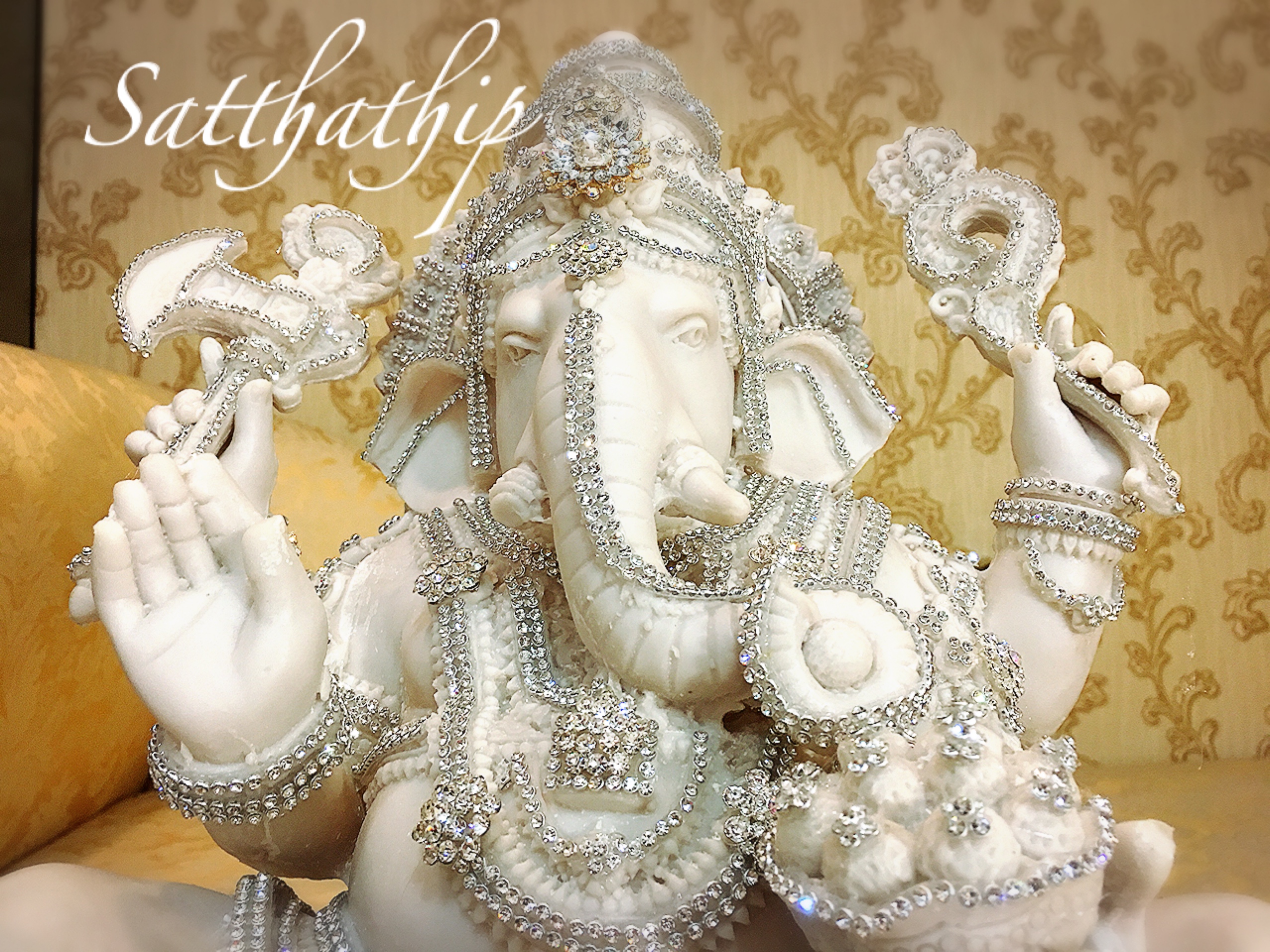 พระพิฆเนศ ปางสัมปทายะคเณศ (เรซิ่น แต่งองค์) - Ganesha: Lord of Success