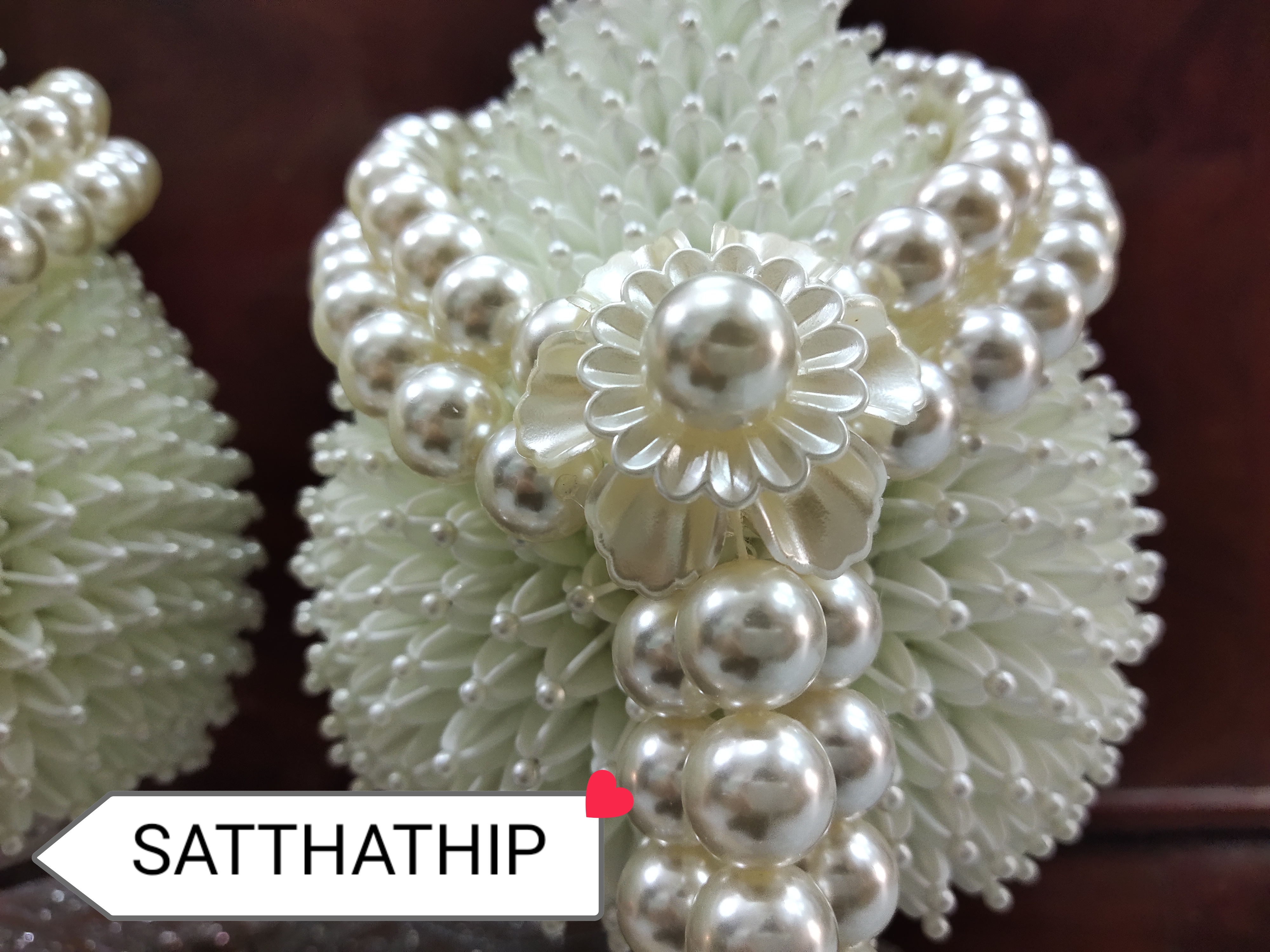 พานพุ่ม - พานพุ่มสักการะ - พานพุ่มดอกรัก - พานพุ่มดอกรักประดิษฐ์ (พลาสติก) - พานพุ่มสีขาว - Panpum