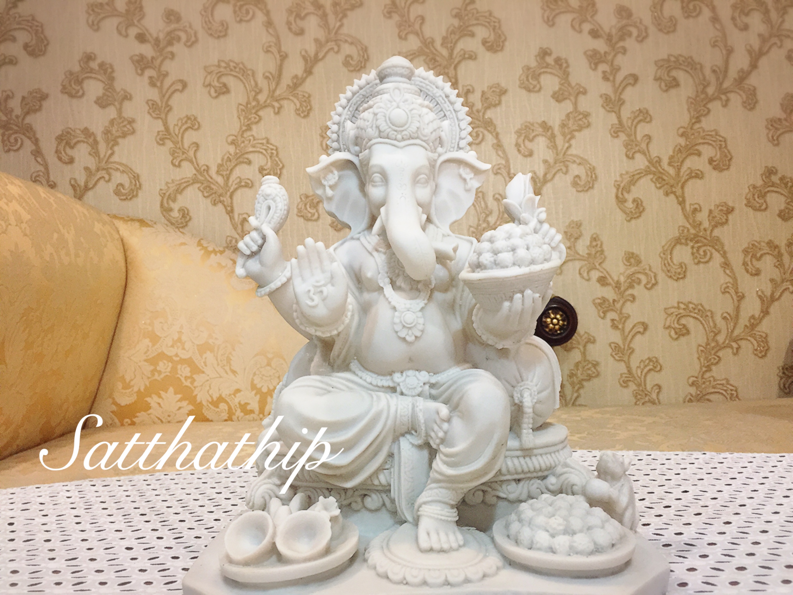 พระพิฆเนศ ปางประทานพร (เรซิ่น) - Ganesha: Lord of Success