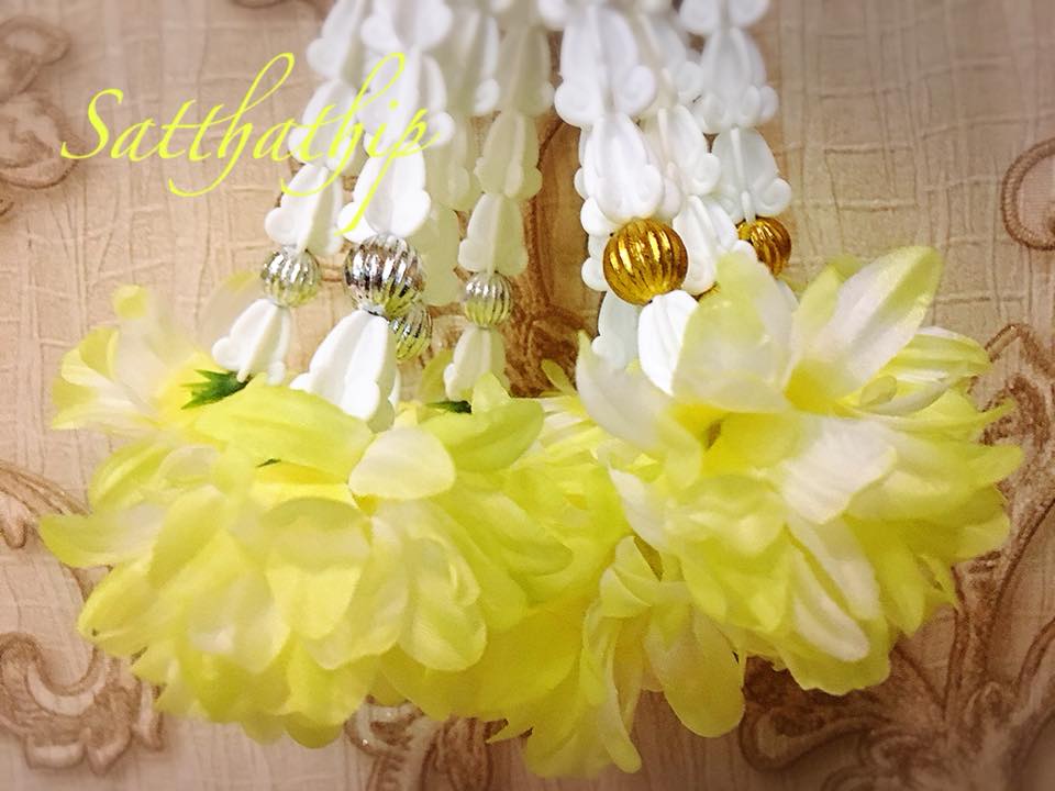 พวงมาลัยผ้าสองชาย [แบบตัดก้านดอก ร้อยแน่น 450 บาท/เมตร]